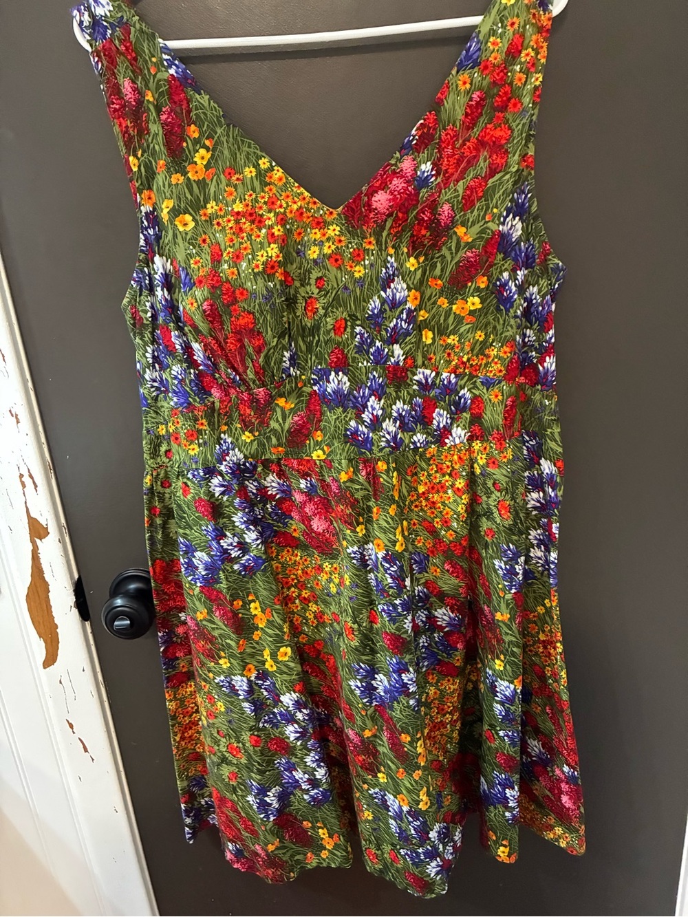 DELIGHTFUL MEADOWS Floral V-Neck Sleeveless Mini Dress in Green